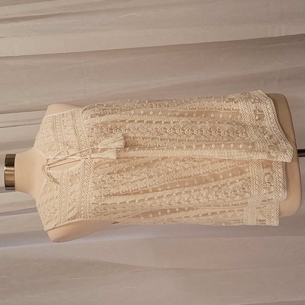Karen Kane embroidered lace sleeveless Boho Top Medium